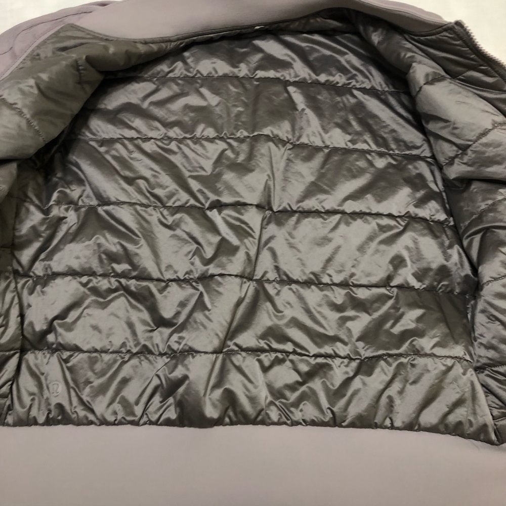 Lululemon Lightweight Jacket Euc - image 5
